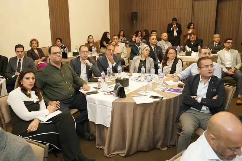 Full room of hoteliers during a session